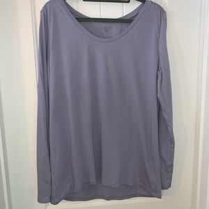 loft outlet long sleeve t-shirt. size large.